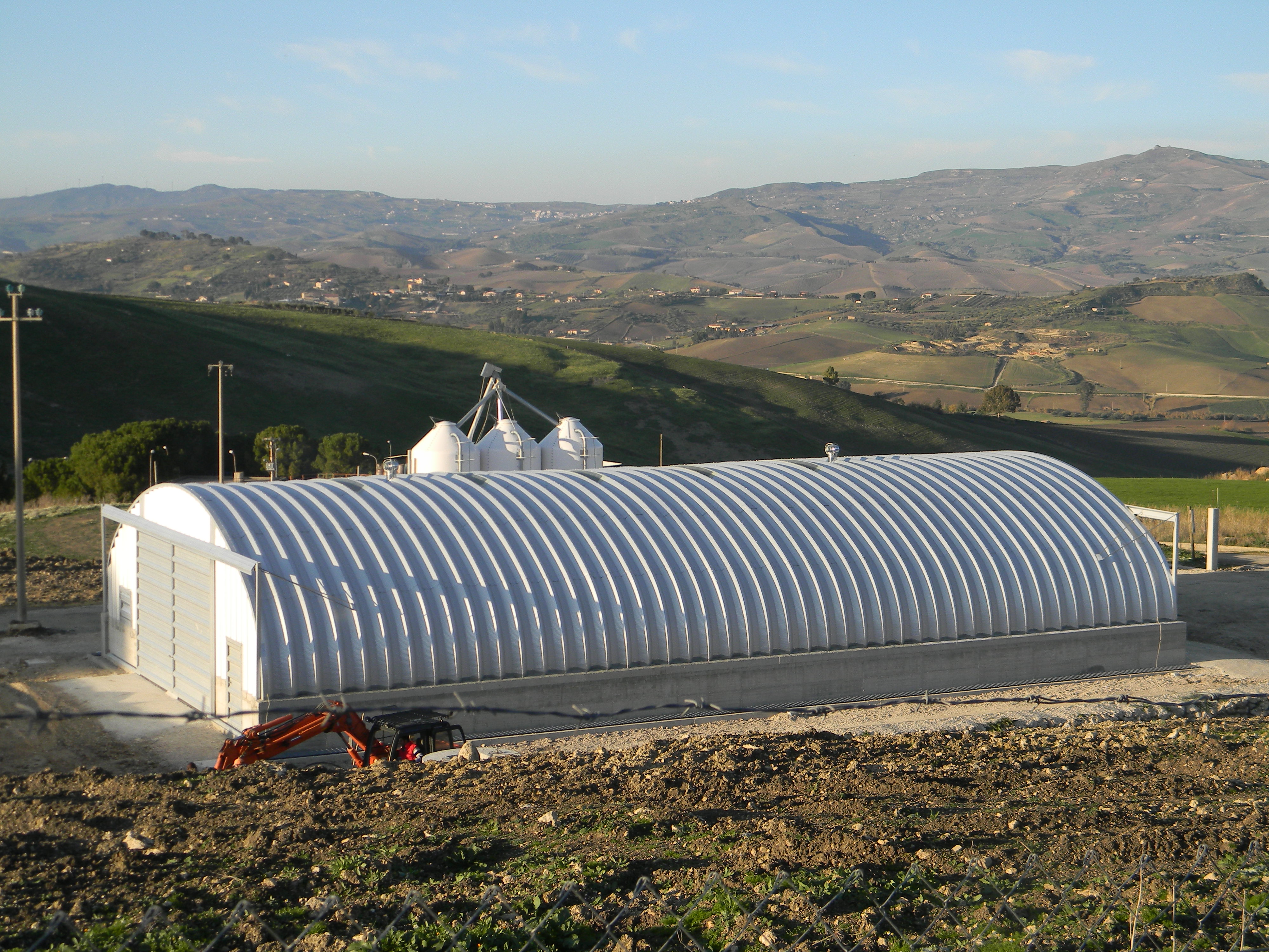 Large arch building for industrial use